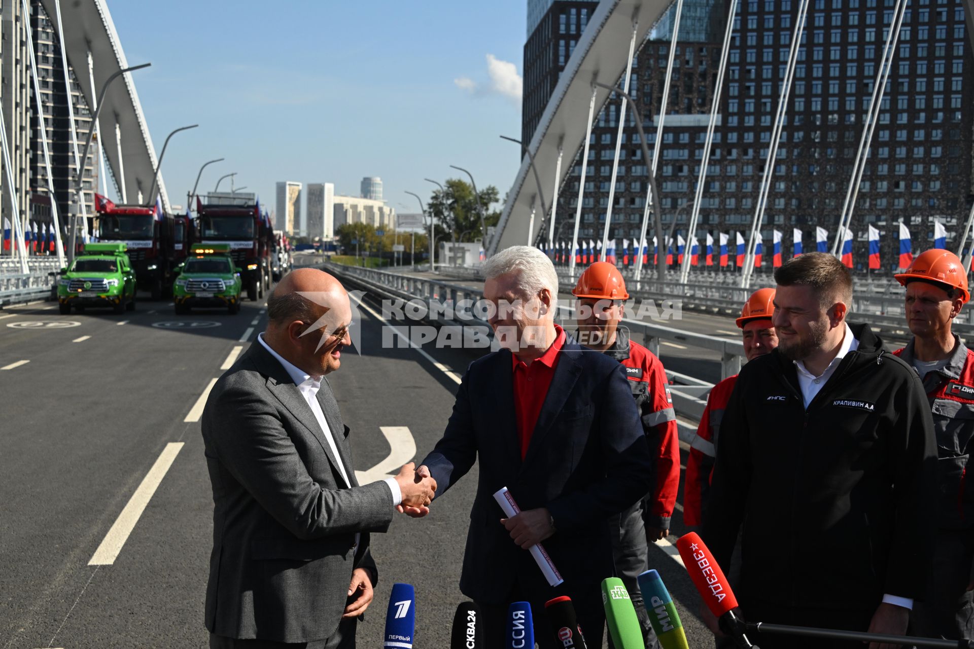 Сергей Собянин и Андрей Королев открыли  движение по мосту Академика Королева в Москве