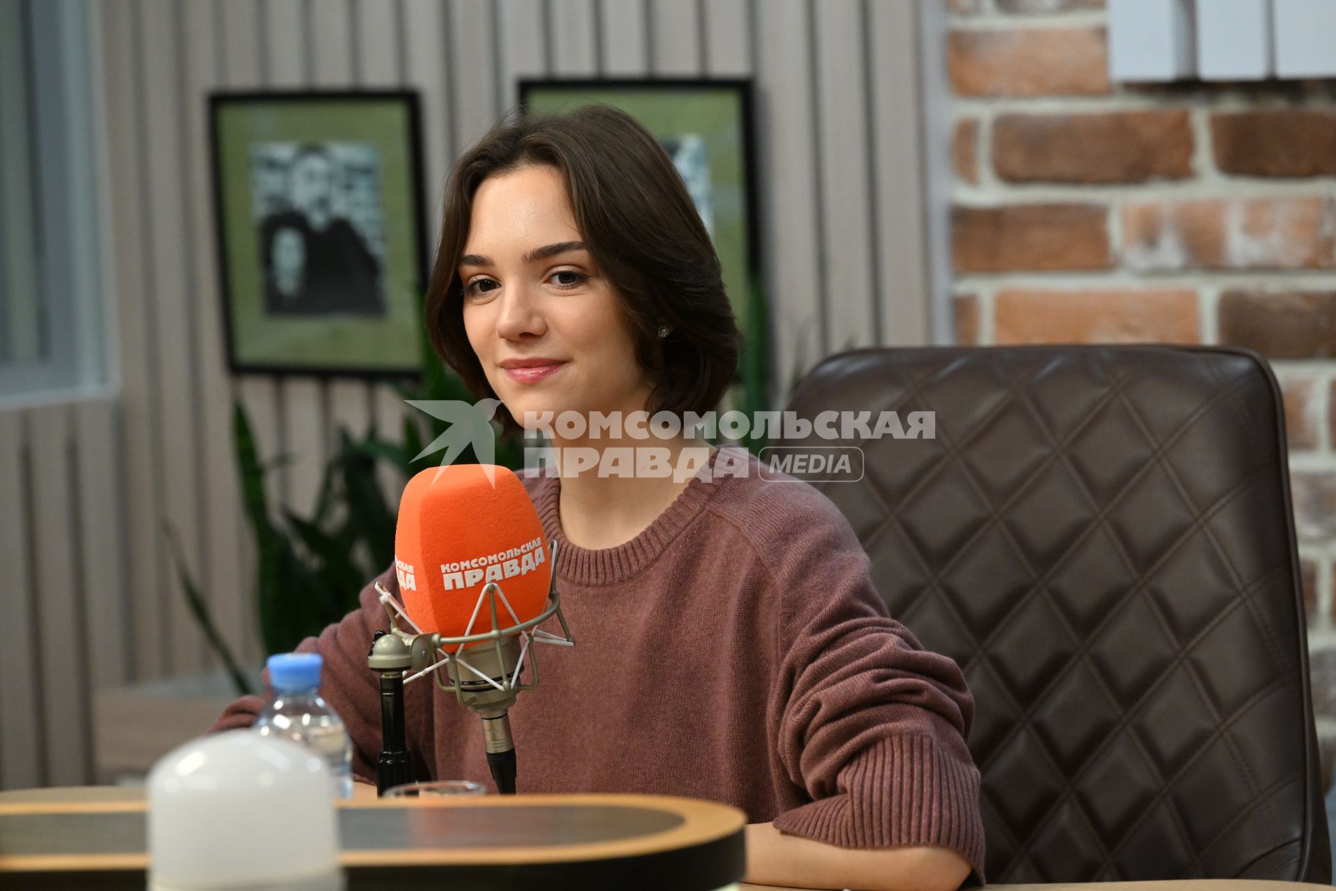 Евгения Медведева на радиостанции Комсомольская правда