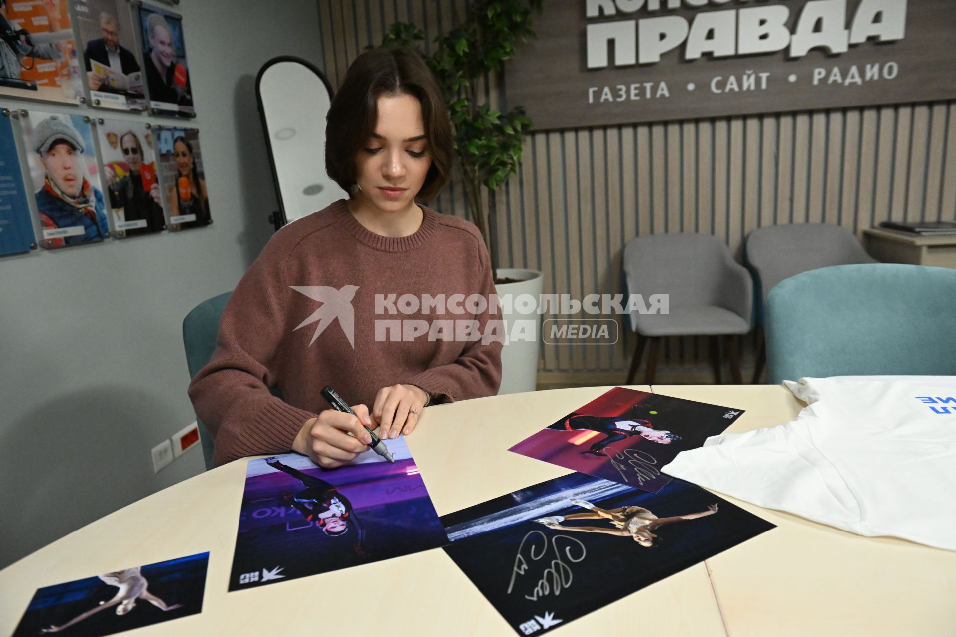 Евгения Медведева на радиостанции Комсомольская правда