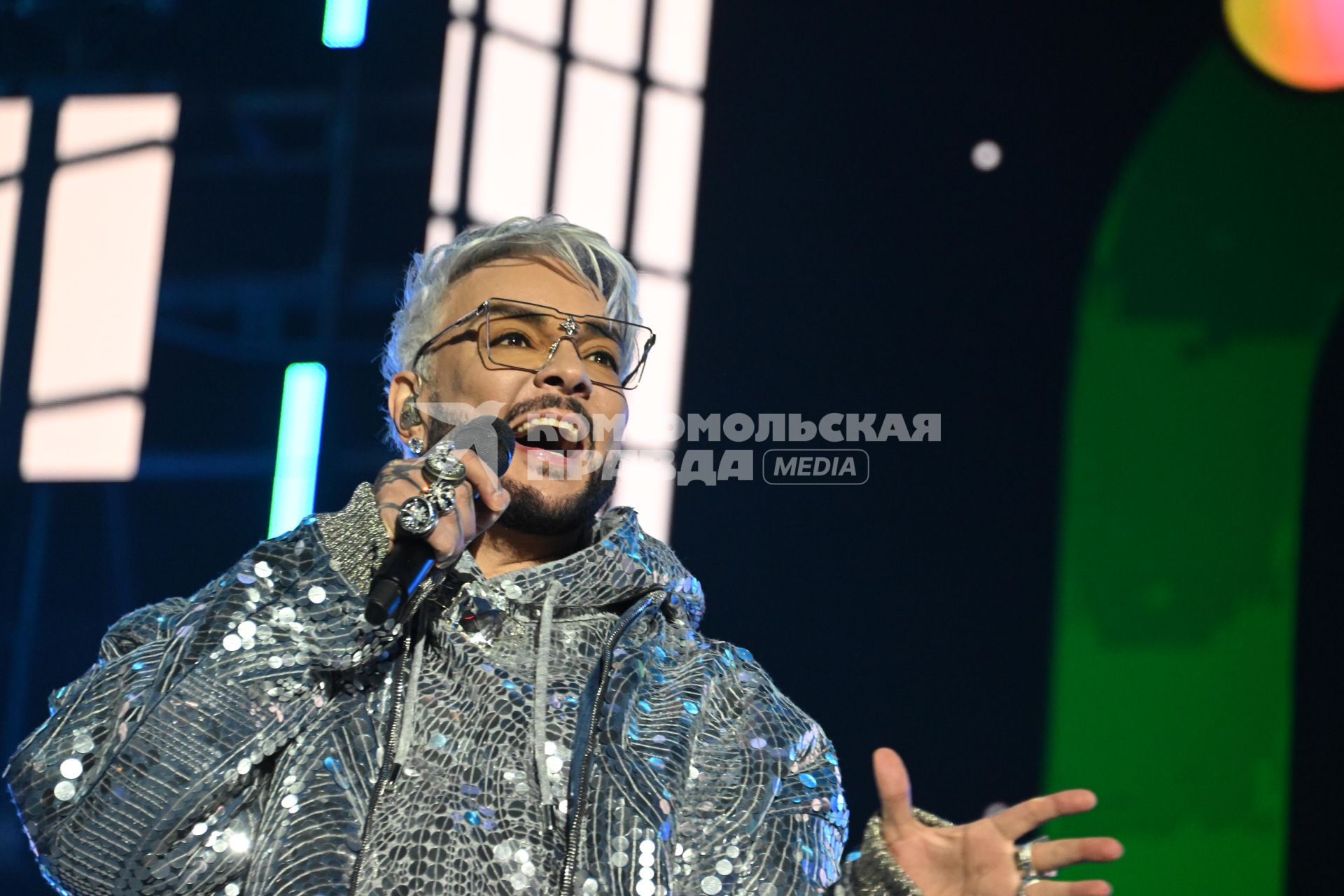Концерт звезд \"Дорожного радио\" - \"С днем рождения, Москва!\"