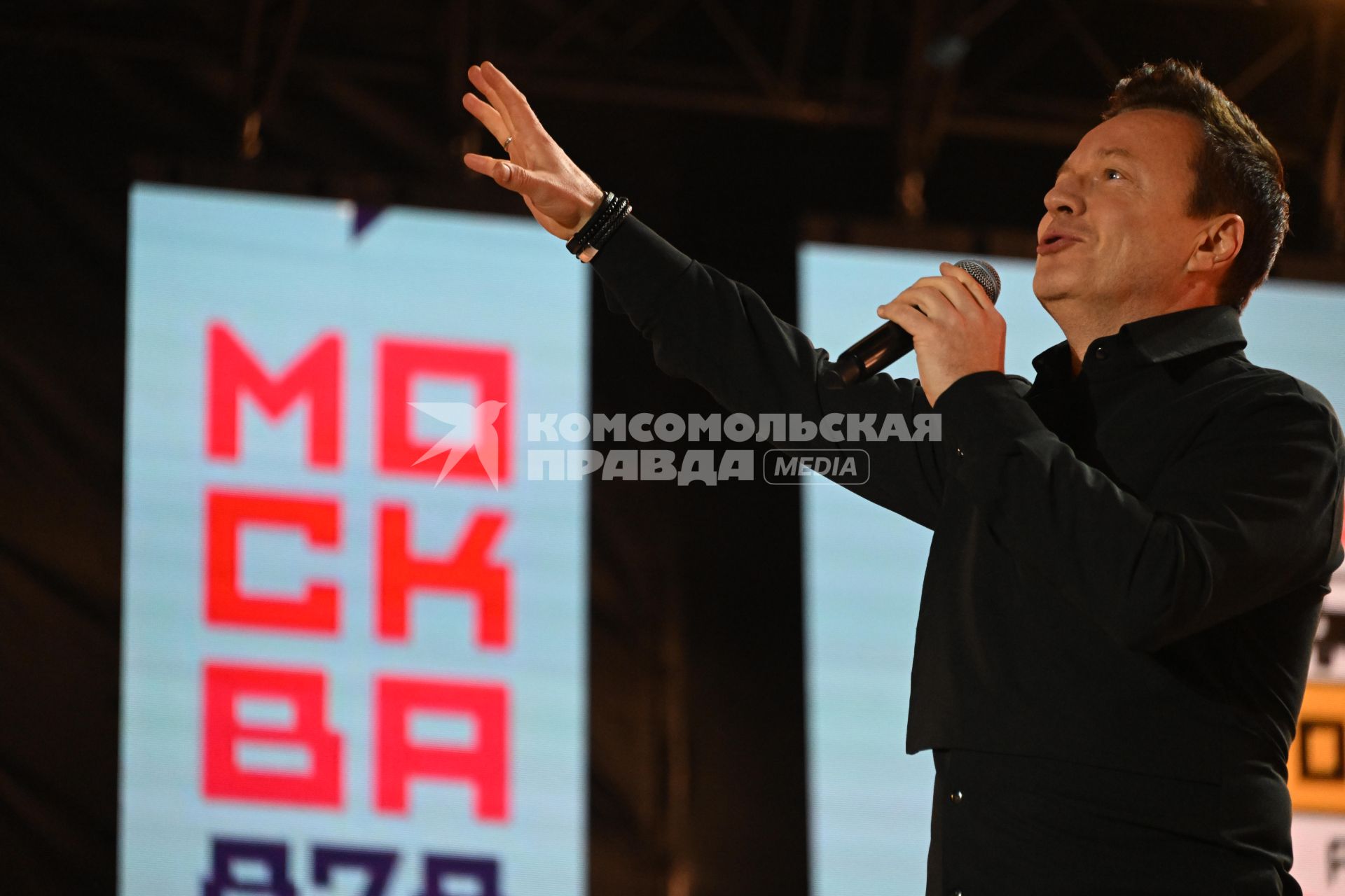 Концерт звезд \"Дорожного радио\" - \"С днем рождения, Москва!\"