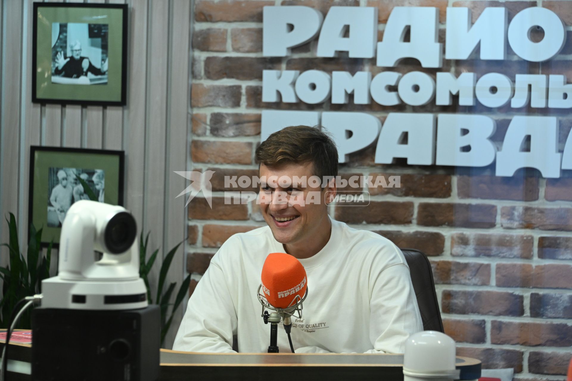 Александр Энберт на радиостанции Комсомольская правда\"