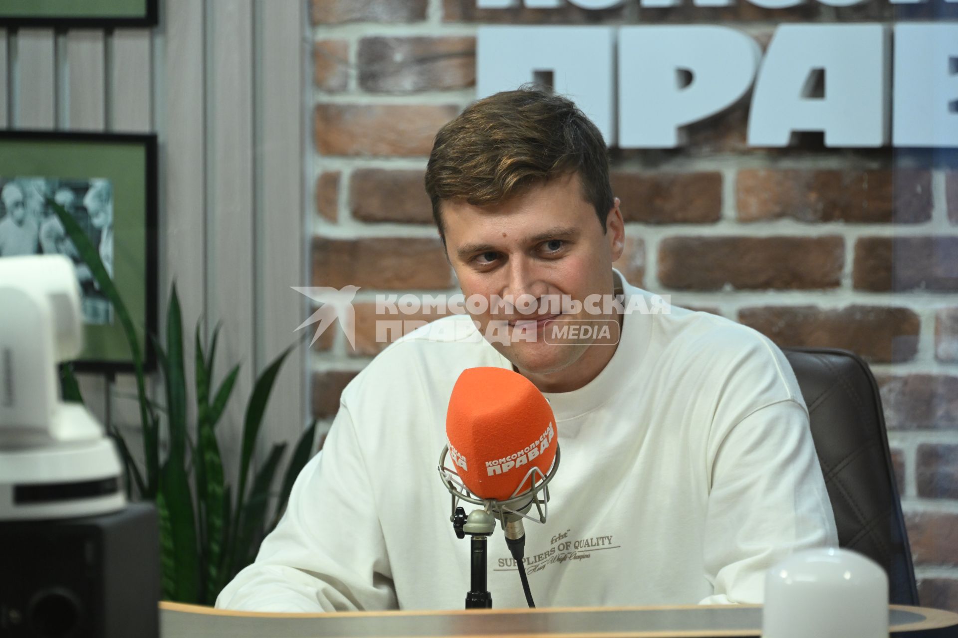 Александр Энберт на радиостанции Комсомольская правда\"