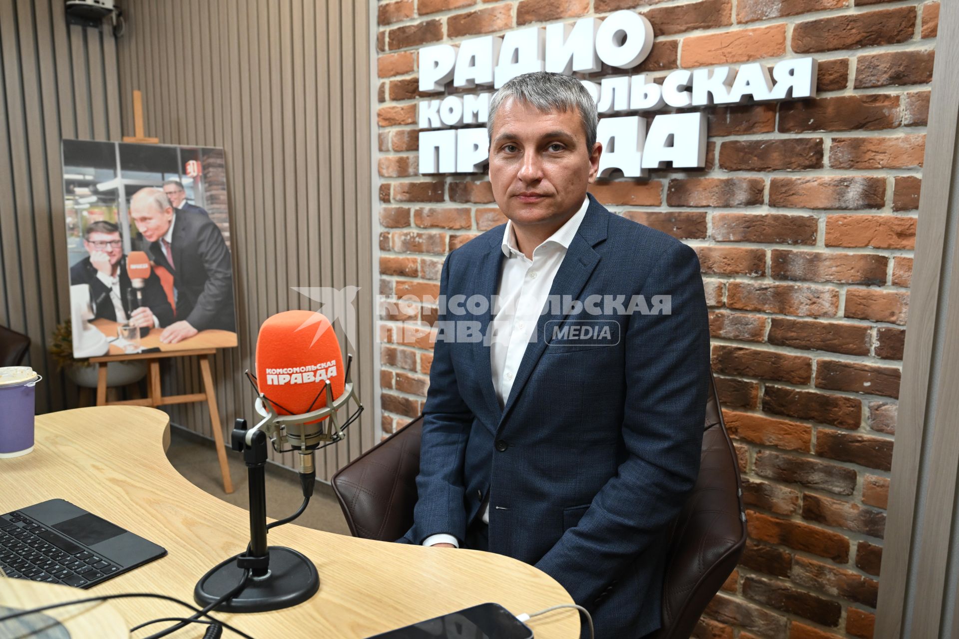 Александр Тимохин на радиостанции Комсомольская правда\"