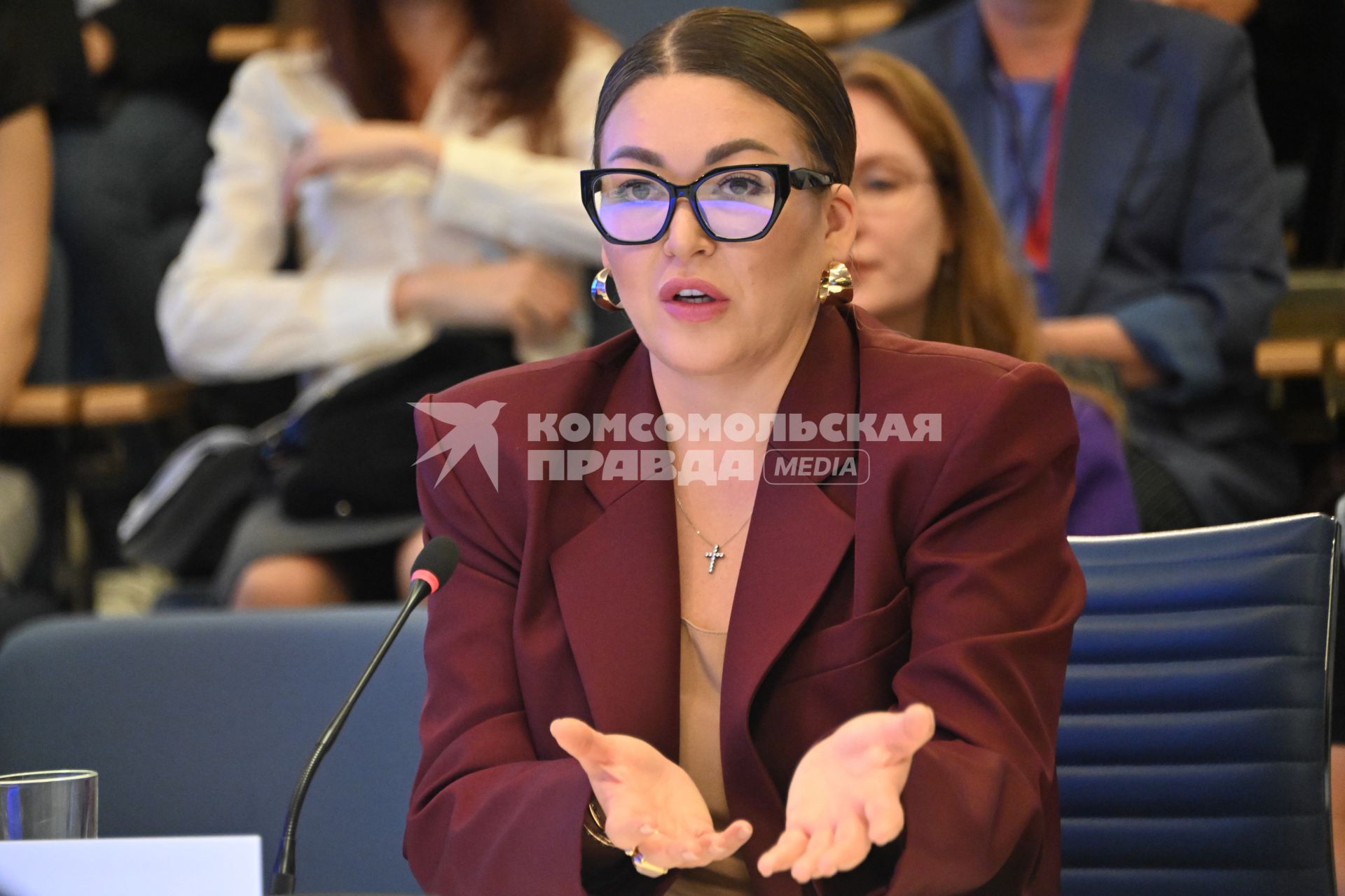 Пресс-конференция, посвященная старту акции Песни и кино - нашим героям\"