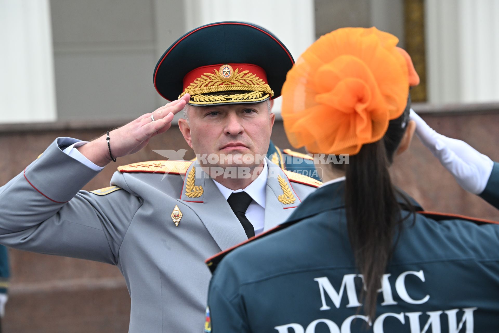 Церемония принятия присяги курсантами Академии Государственной противопожарной службы МЧС России на ВДНХ