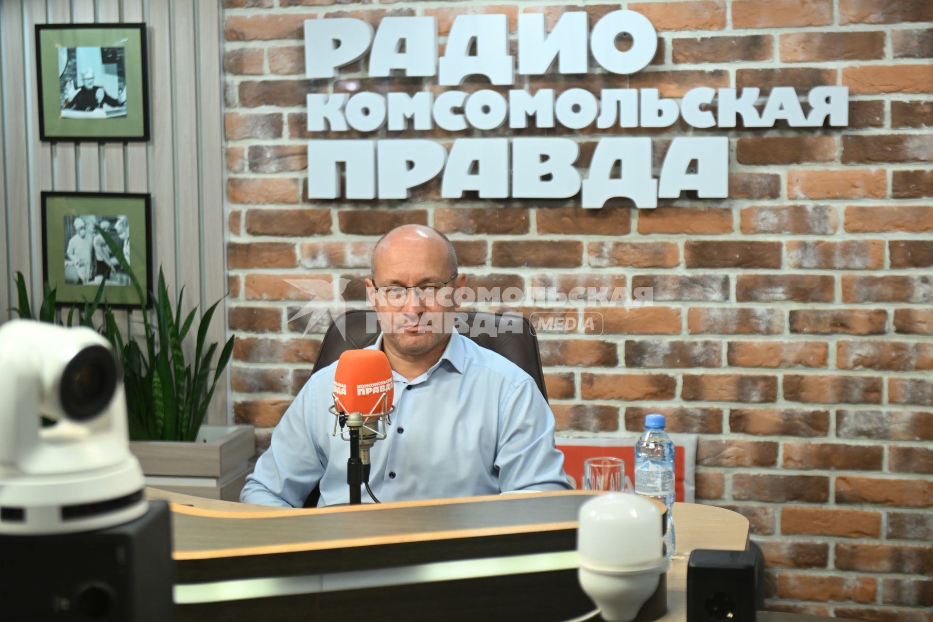 Владимир Семенов на радиостанции Комсомольская правда\"