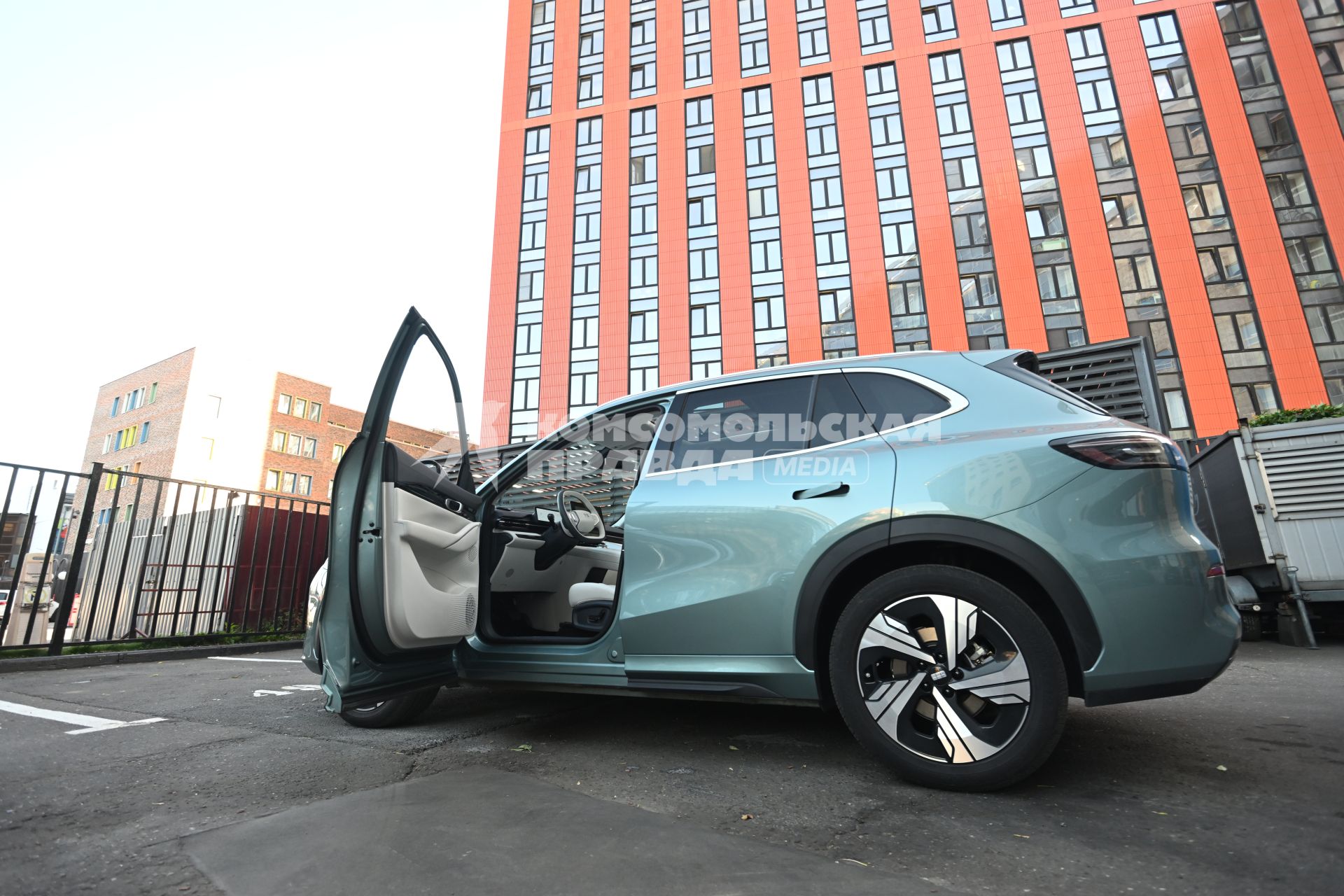 Тест-драйв автомобиля Geely EX5