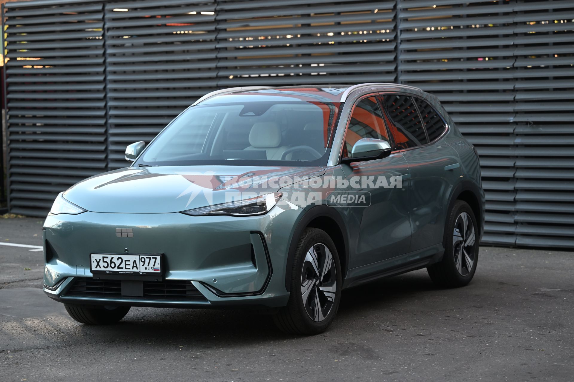 Тест-драйв автомобиля Geely EX5