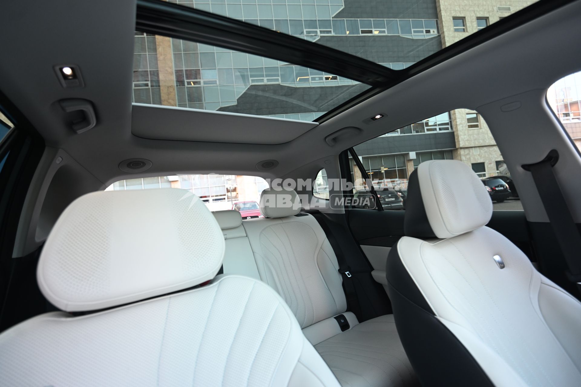 Тест-драйв автомобиля Geely EX5