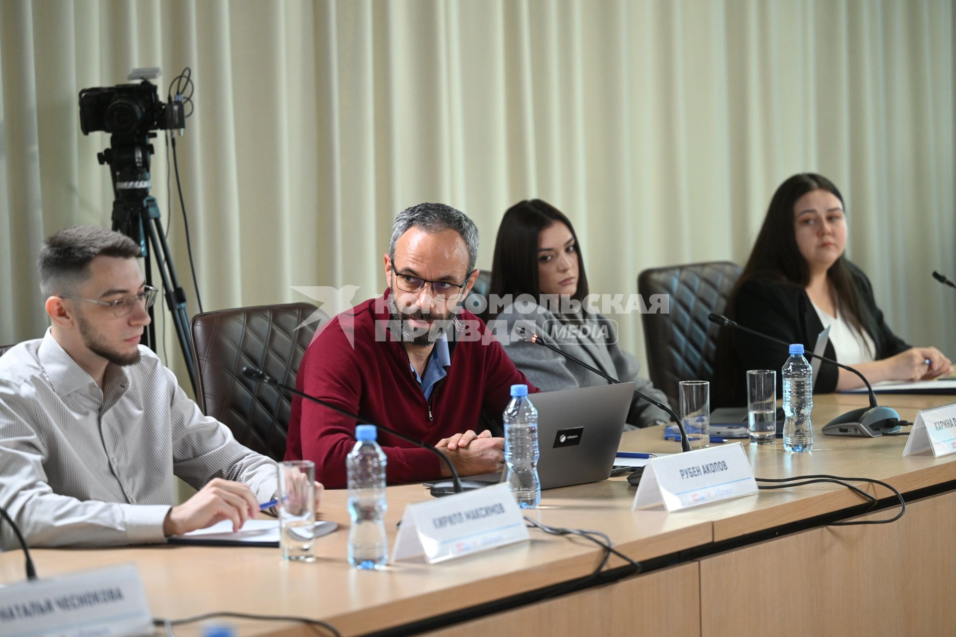 Кирилл Максимов, Рубен Акопов и Карина Павловская