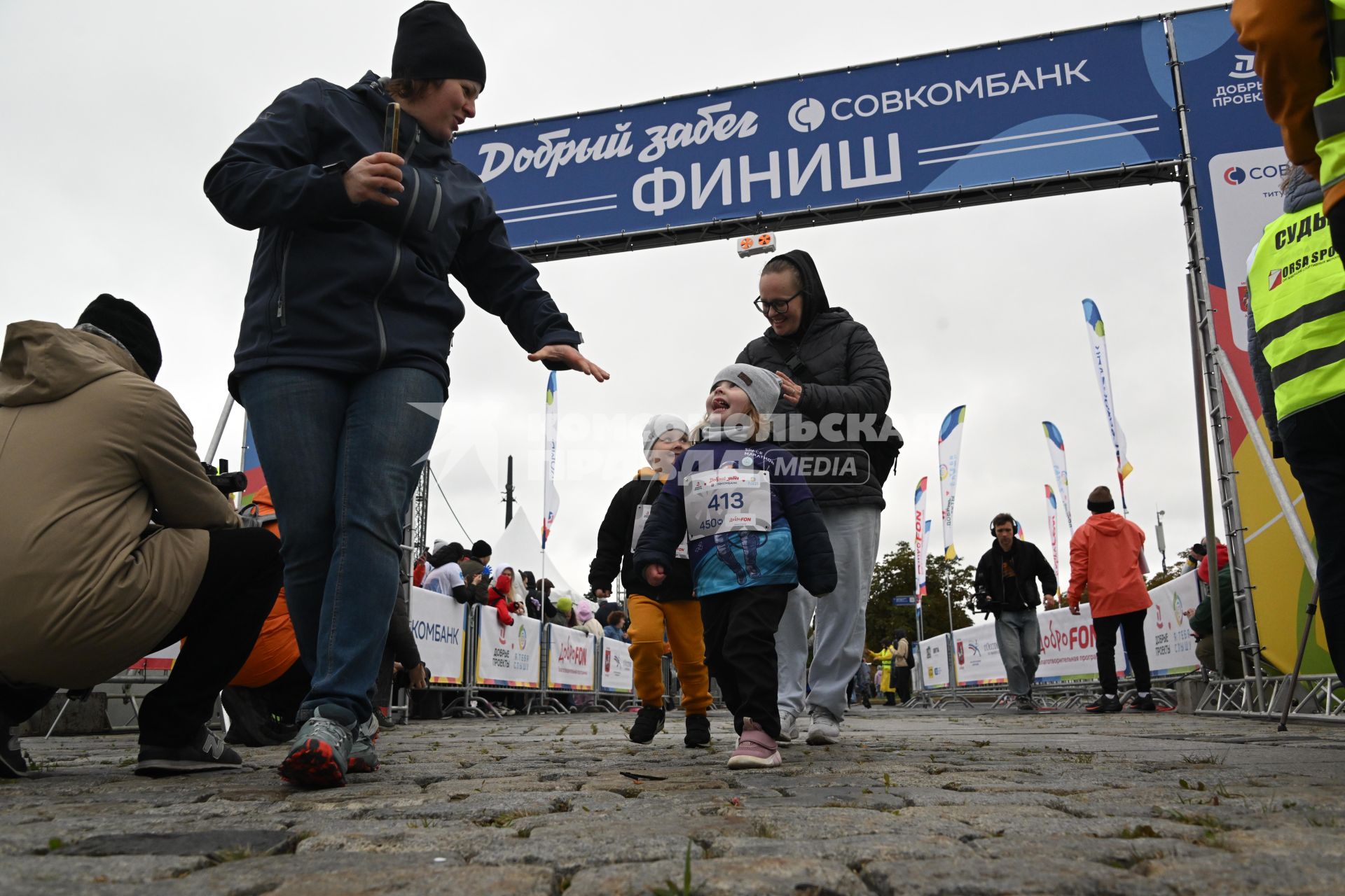 Благотворительный Добрый забег\" в поддержку глухих и слабослышащих детей в Парке Победы на Поклонной горе