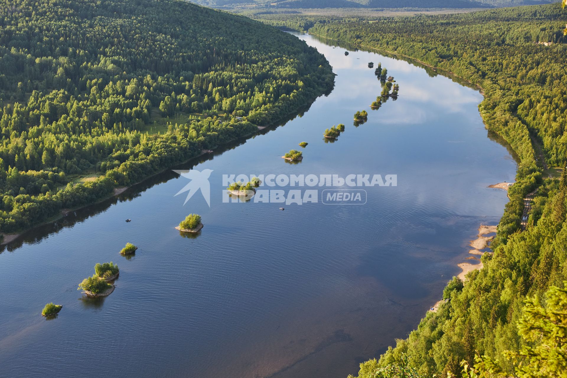 Река Вишера и камень Ветлан в Пермском крае