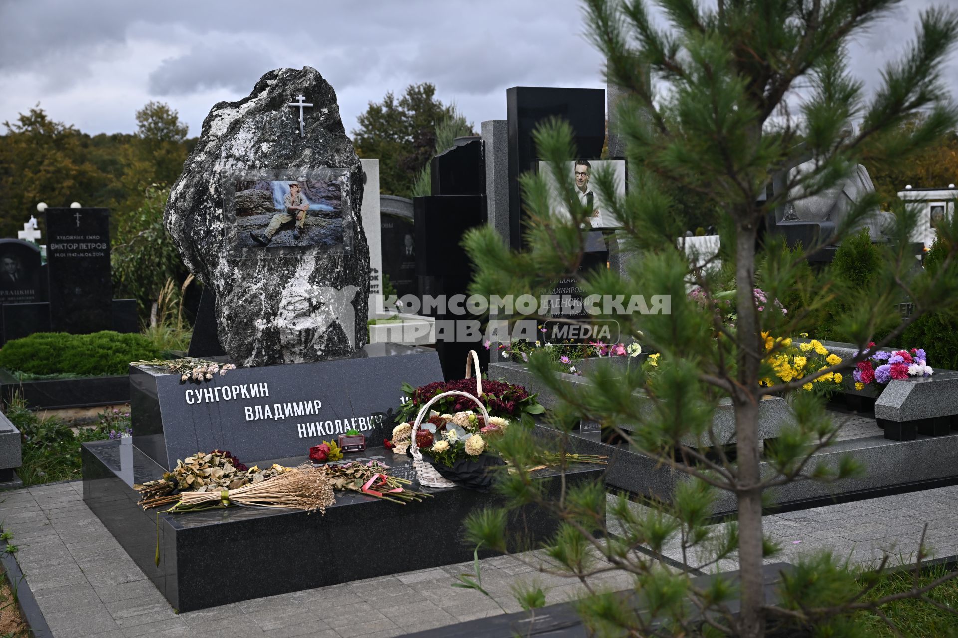 Троекуровское кладбище