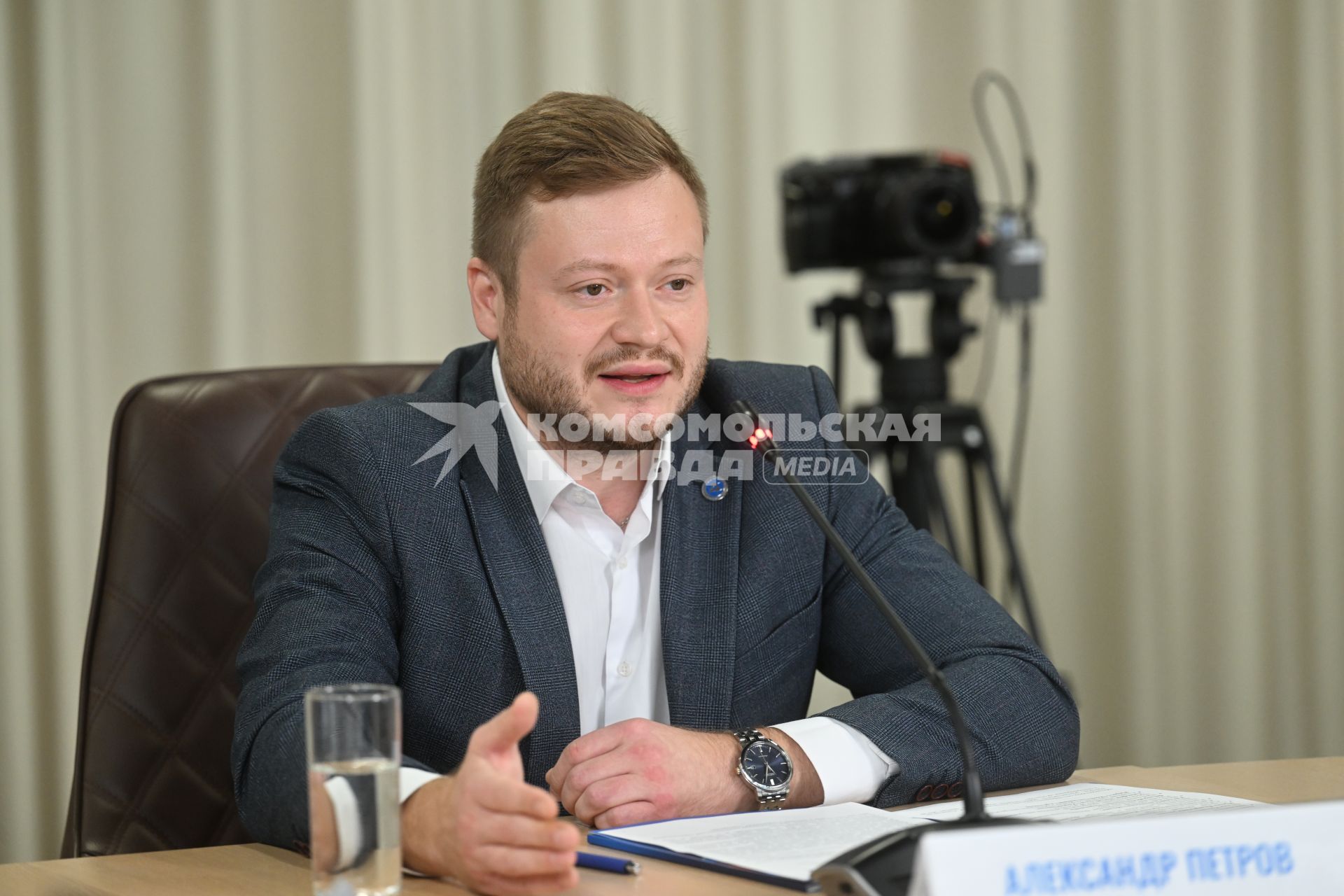Александр Петров
