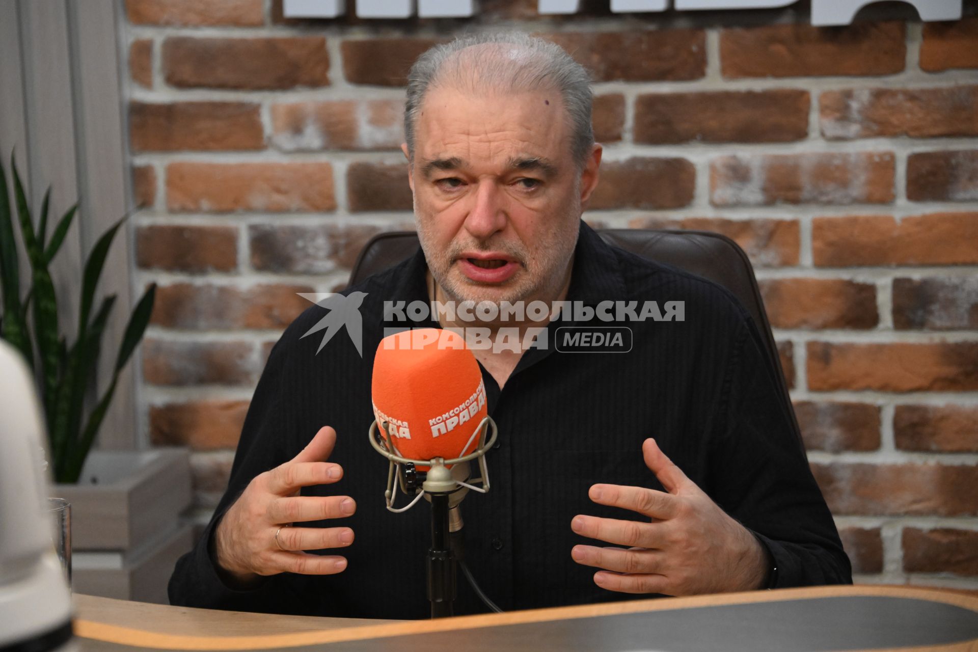 Анатолий Максимов  на радиостанции Комсомольская правда\"