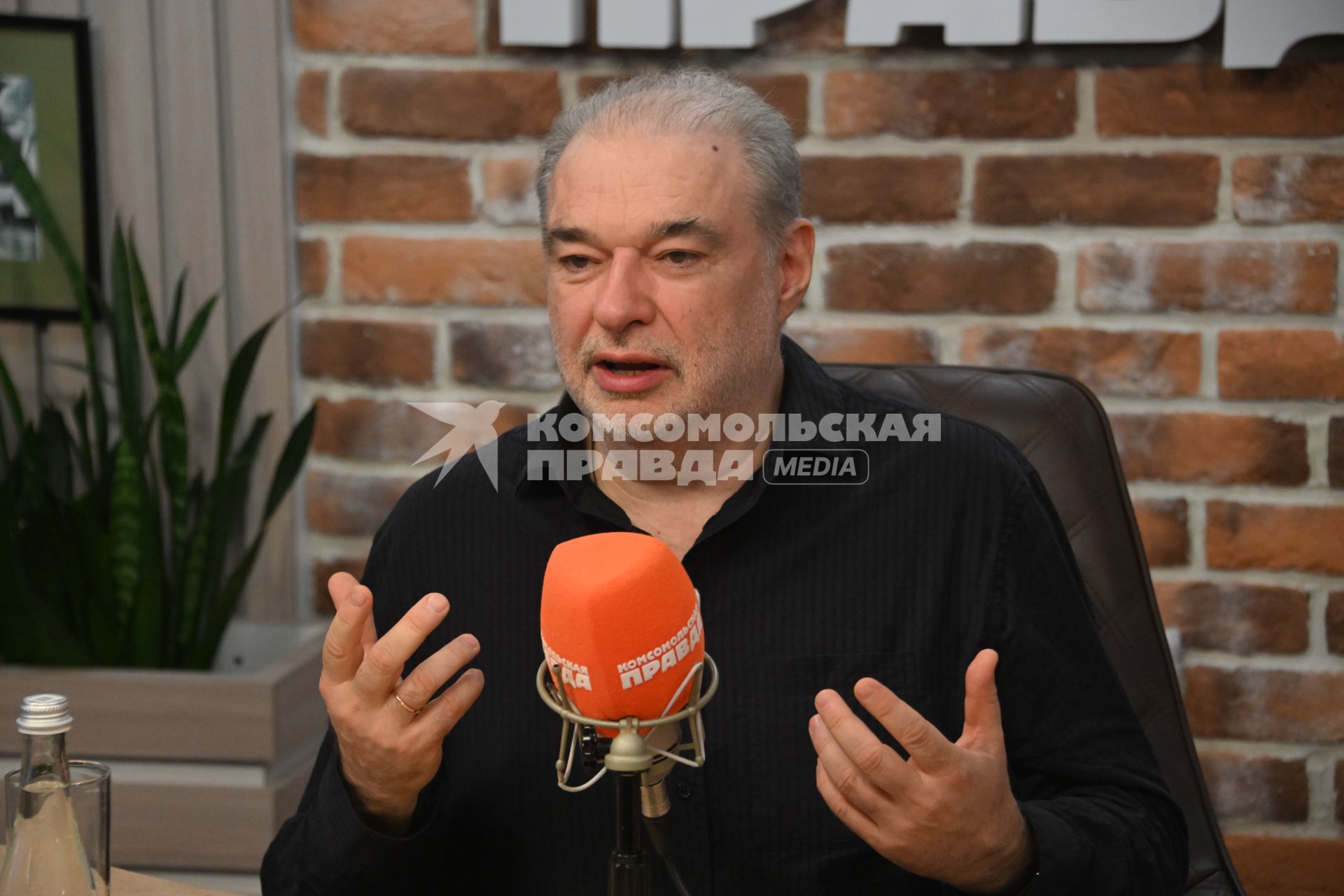 Анатолий Максимов  на радиостанции Комсомольская правда\"