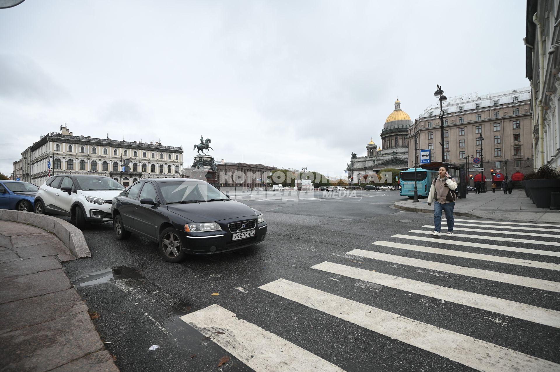 Новые тарифы на платную парковку начали действовать в Петербурге