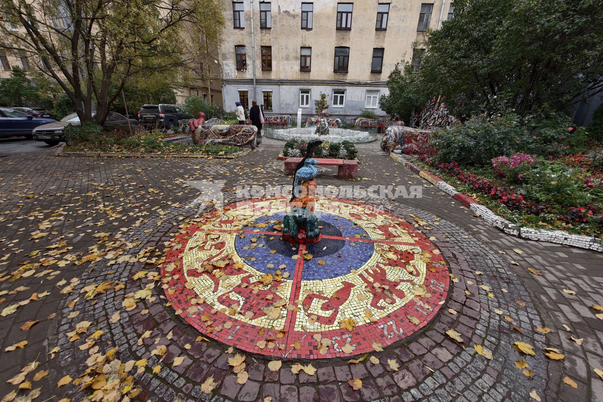 Необычные дворы Петербурга