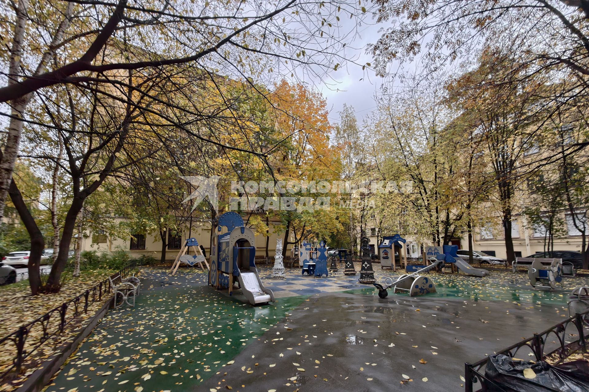 Необычные дворы Петербурга