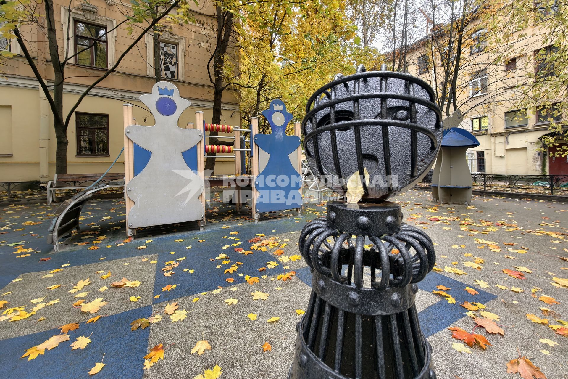 Необычные дворы Петербурга