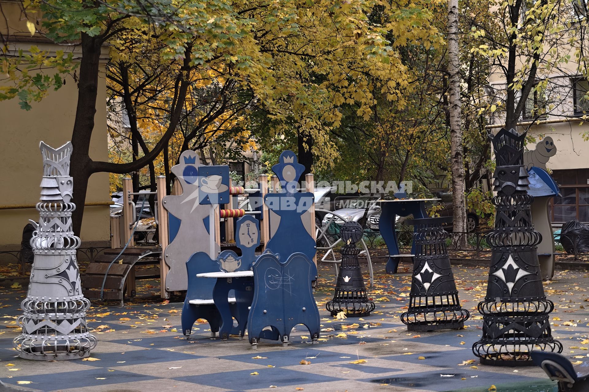 Необычные дворы Петербурга