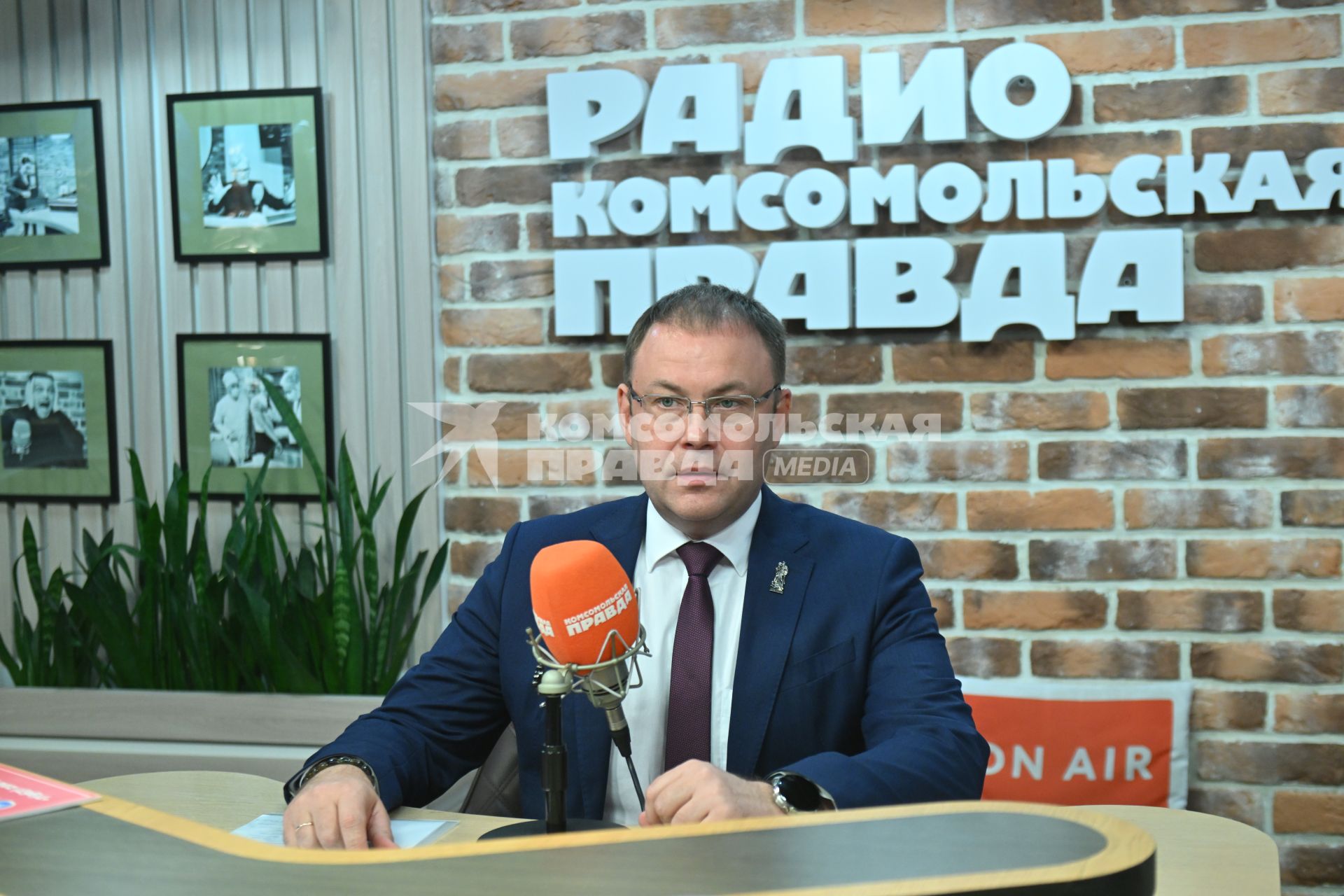 Илья Середюк на радиостанции \"Комсомольская правда\"