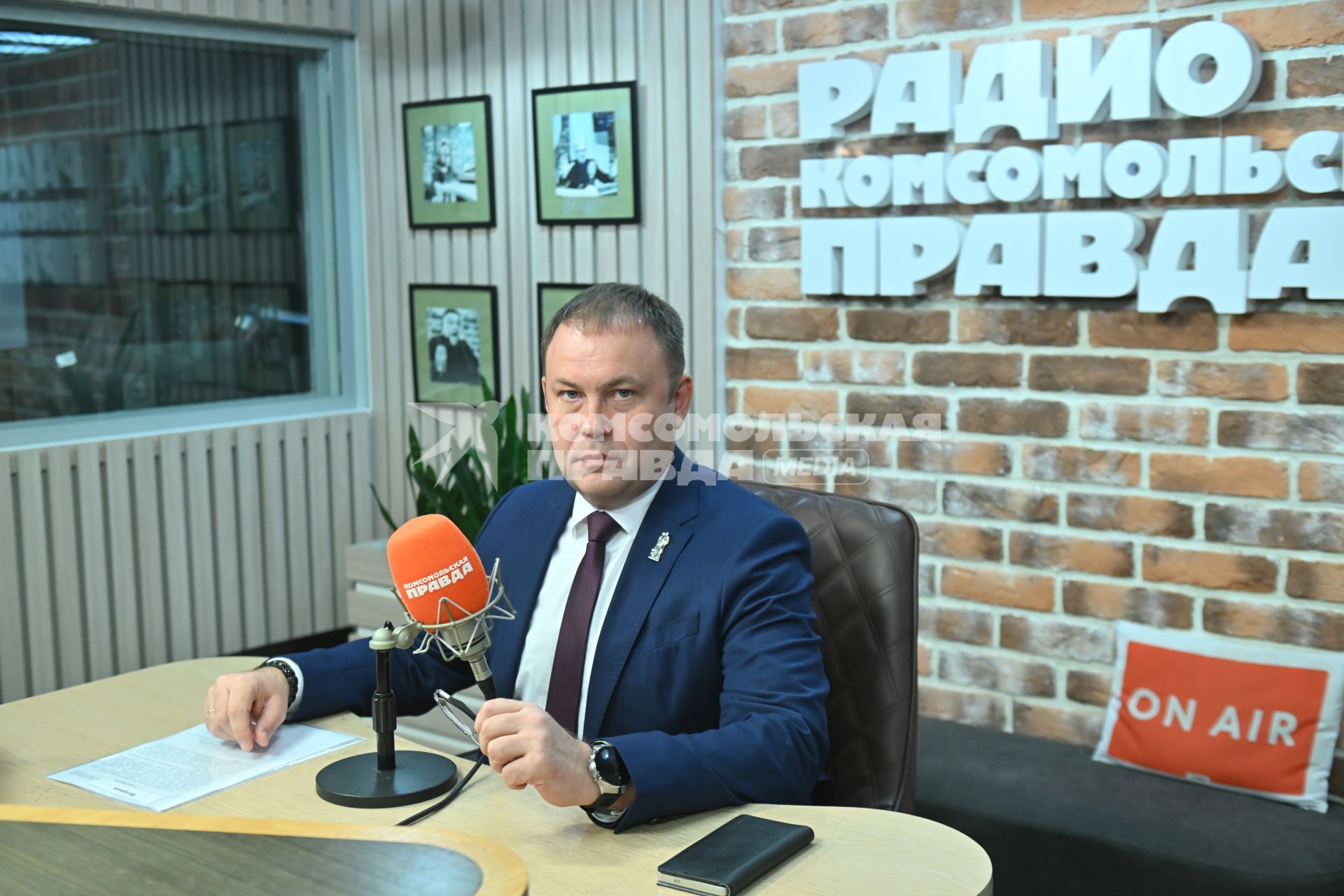 Илья Середюк на радиостанции \"Комсомольская правда\"