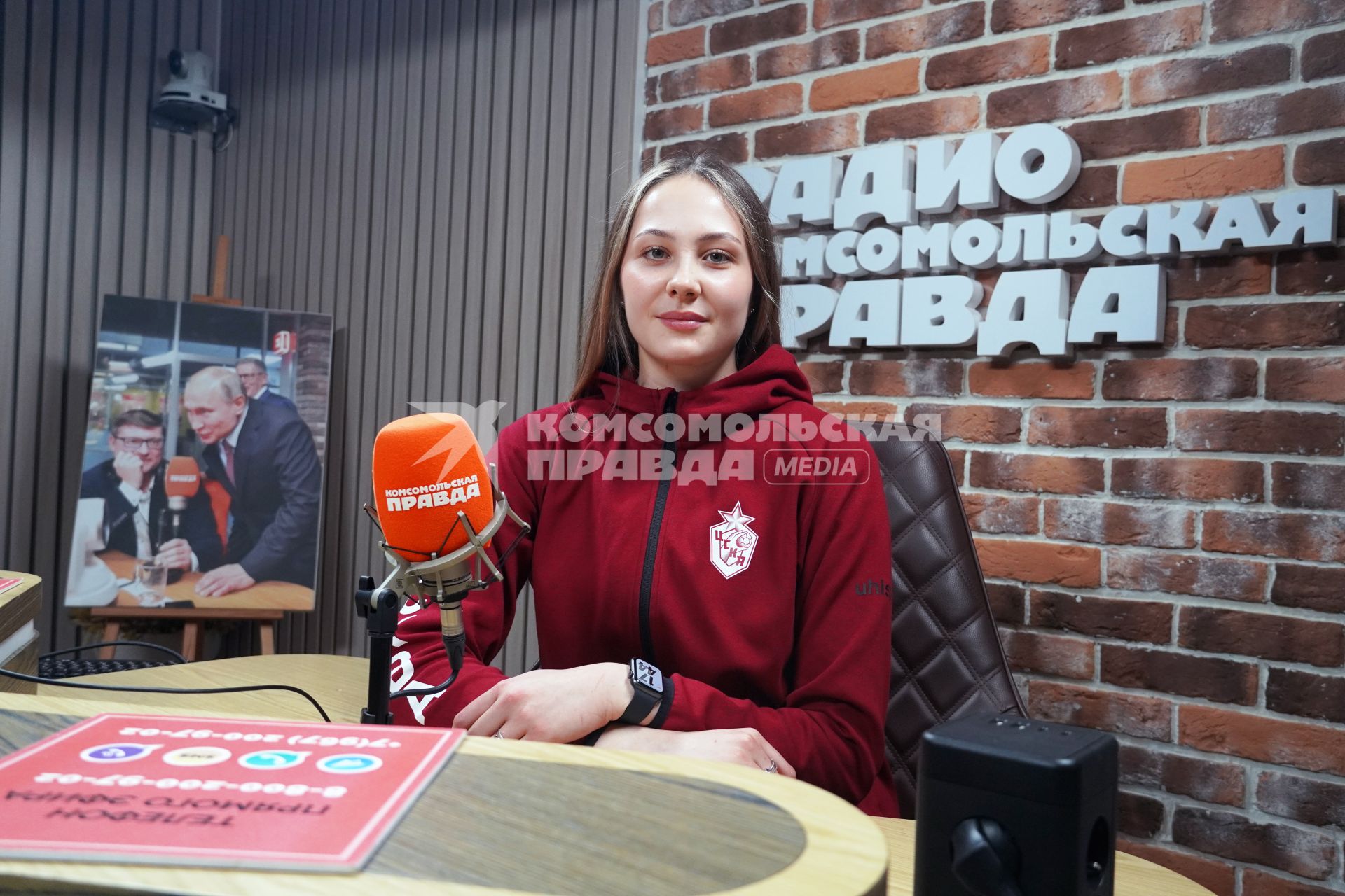 Варвара Сёмина на радиостанции Комсомольская правда\"