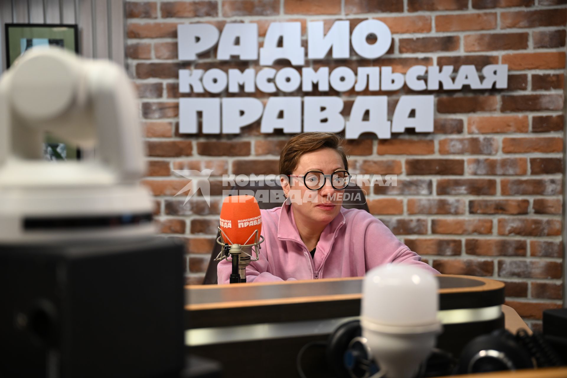 Тутта Ларсен на радиостанции \"Комсомольская правда\"