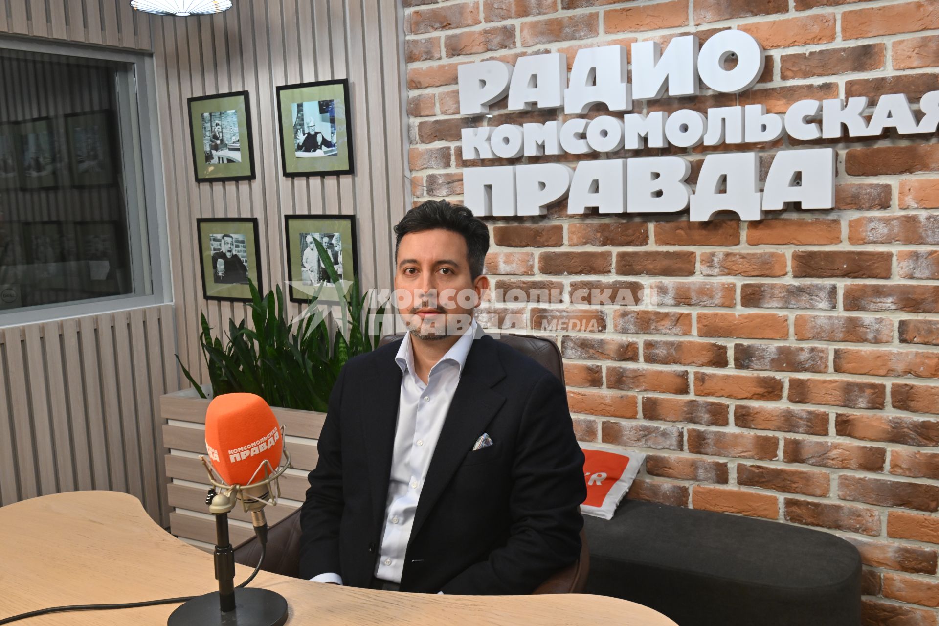 Иван Барсола на радиостанции Комсомольская правда\"