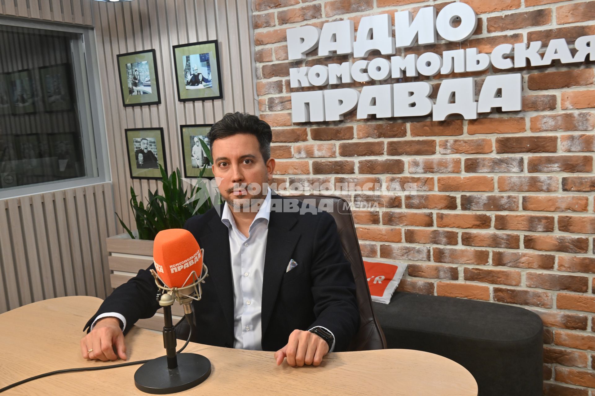 Иван Барсола на радиостанции Комсомольская правда\"