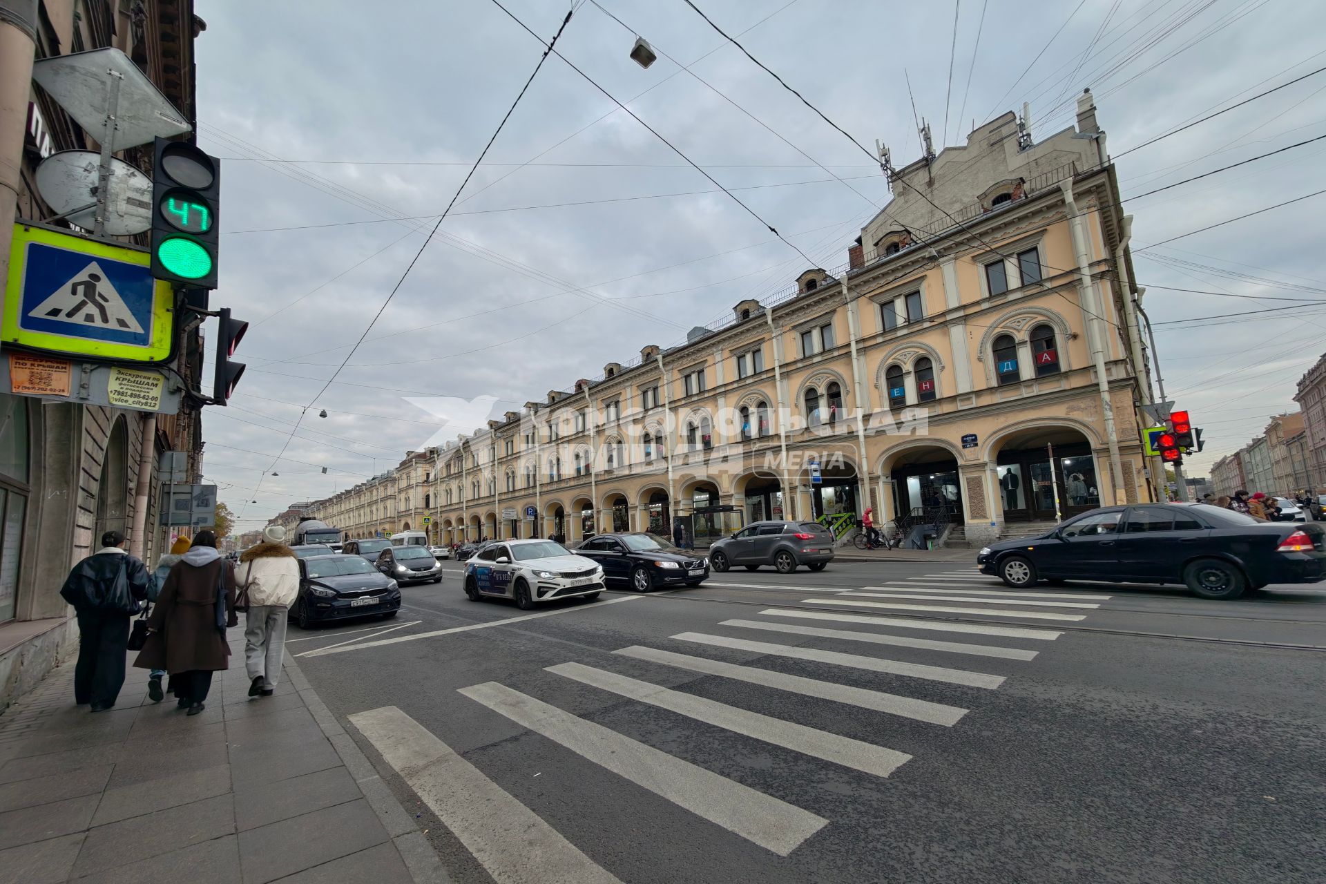 Рынок Апраксин двор в Санкт-Петербурге