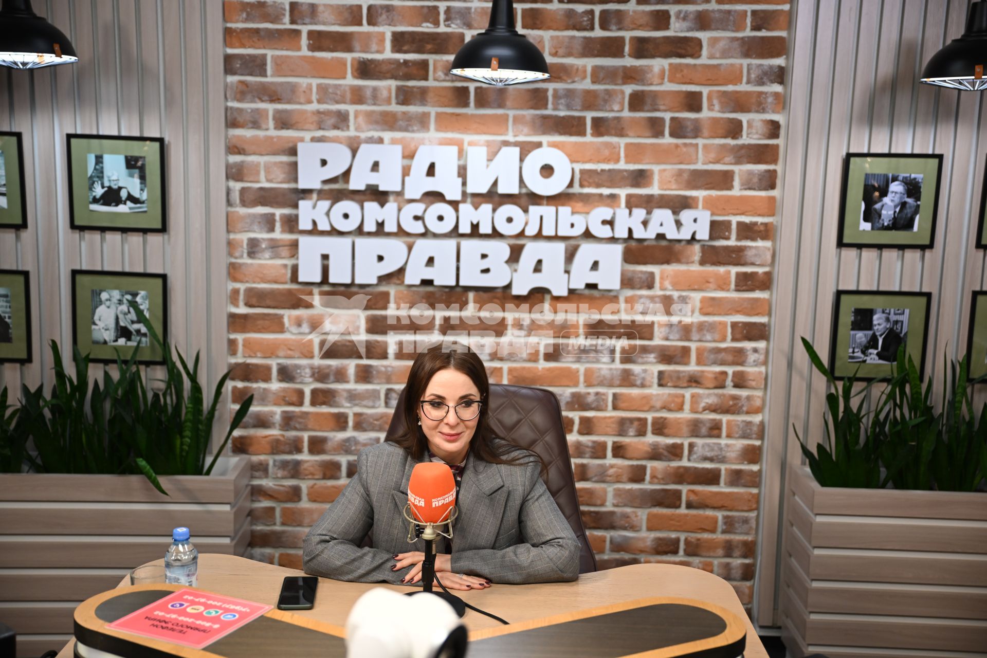Марина Ахмедова на радиостанции \"Комсомольская правда\"