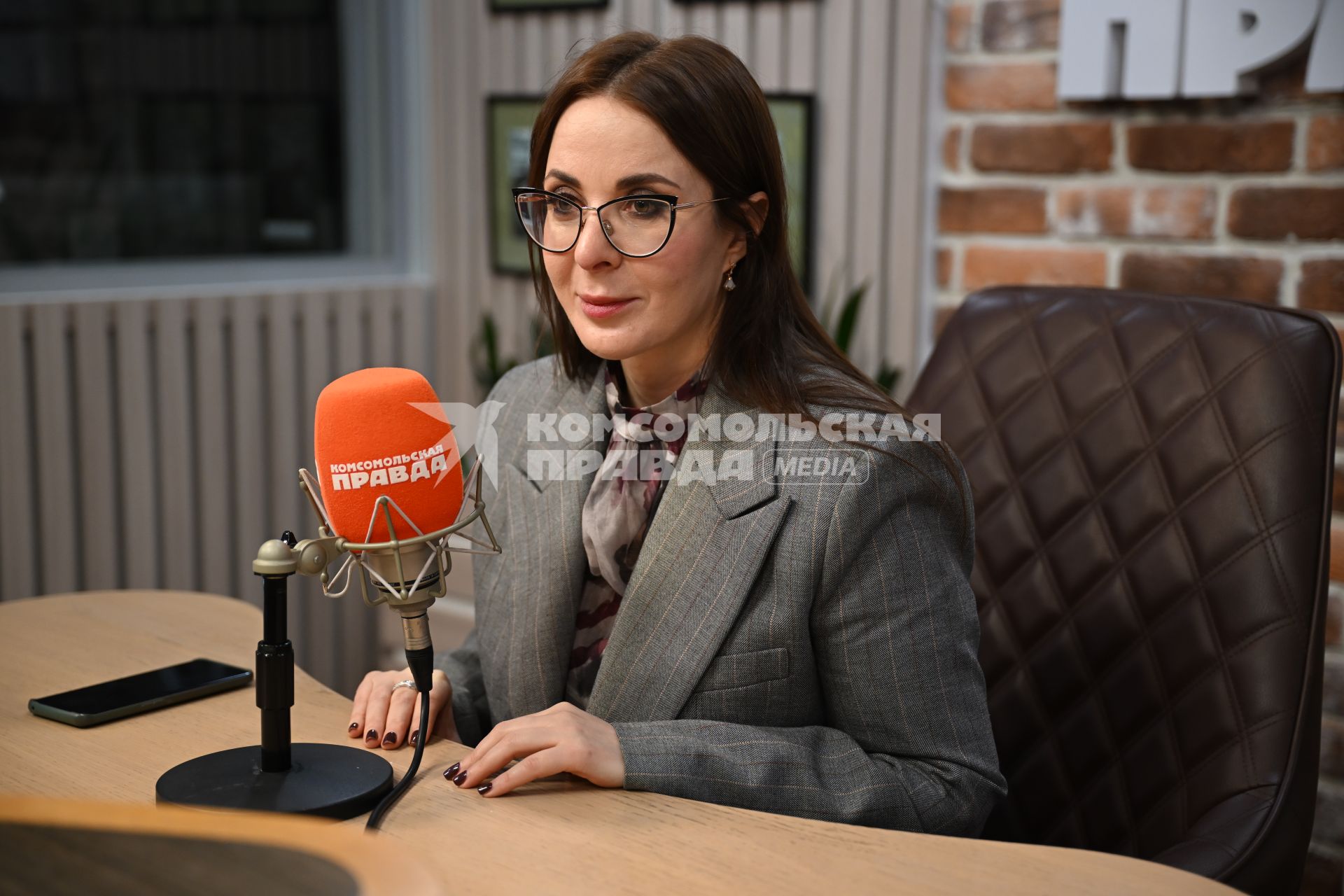 Марина Ахмедова на радиостанции \"Комсомольская правда\"