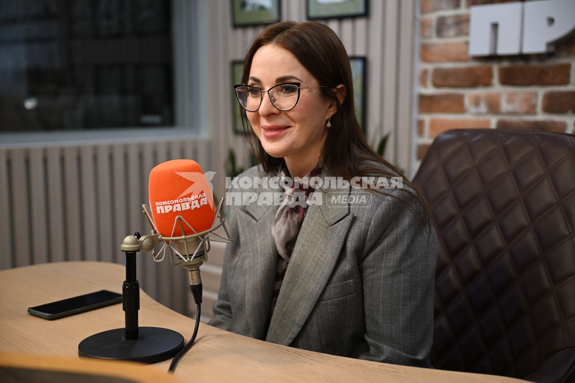 Марина Ахмедова на радиостанции \"Комсомольская правда\"