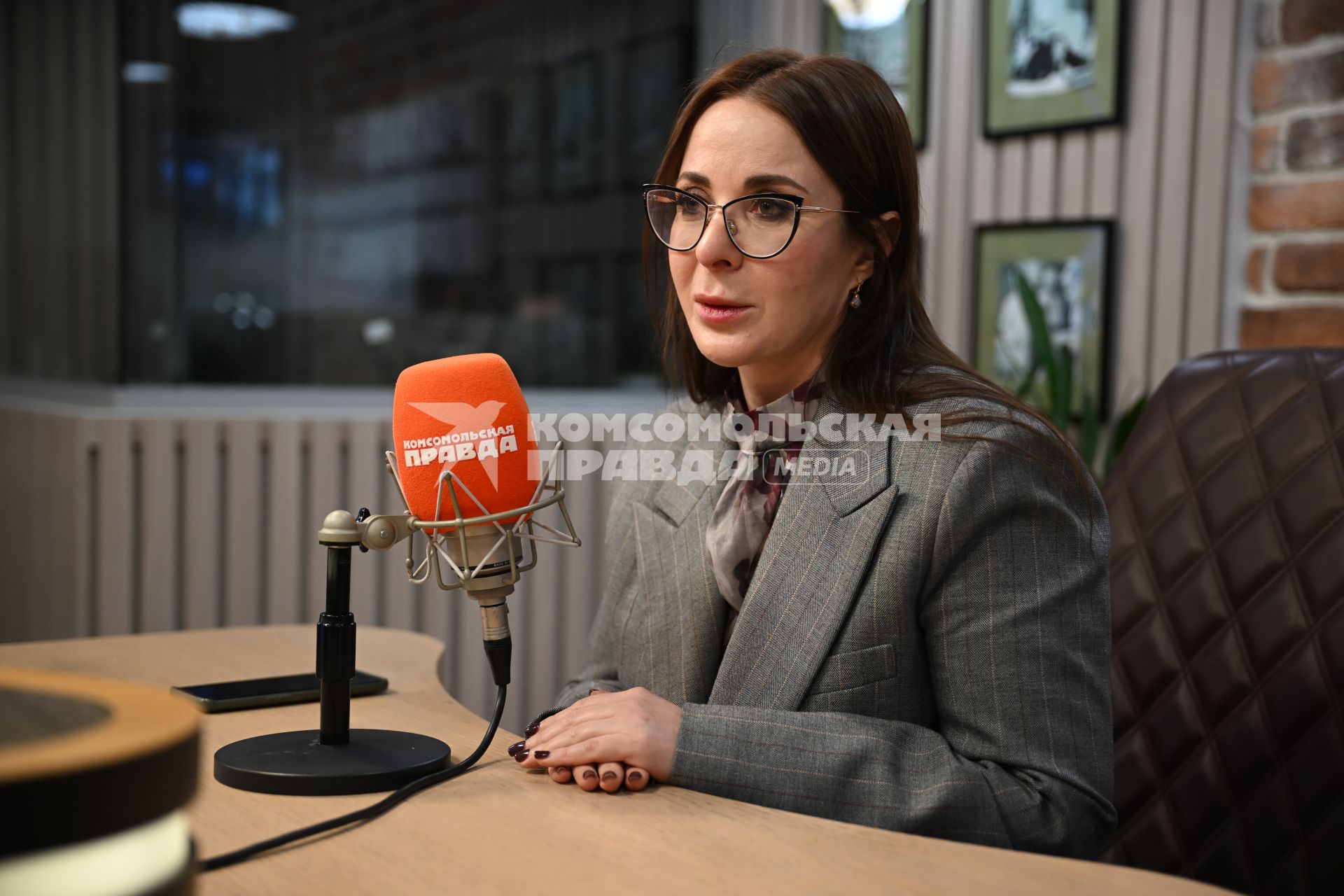 Марина Ахмедова на радиостанции \"Комсомольская правда\"