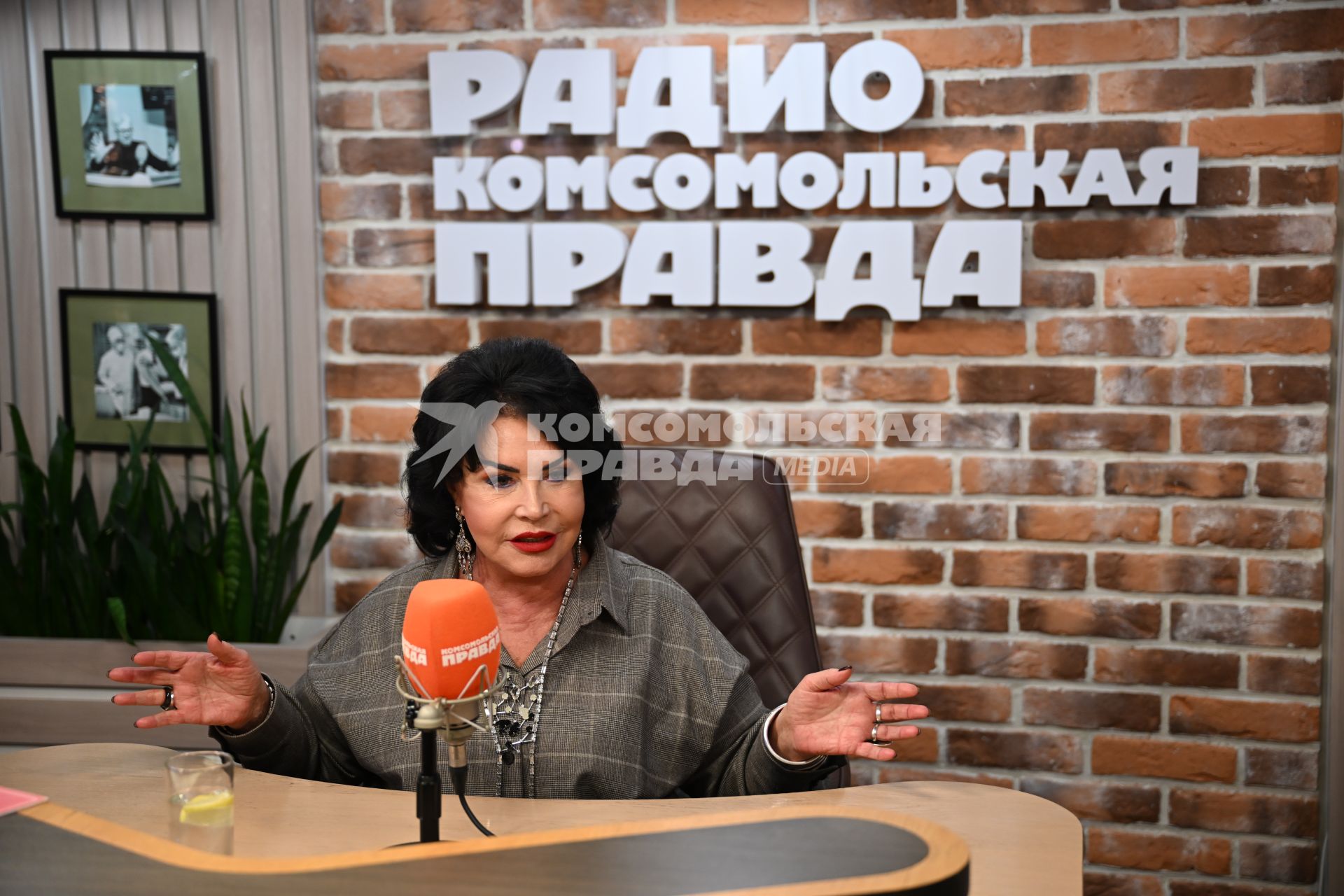 Надежда Бабкина на радиостанции Комсомольская правда\"