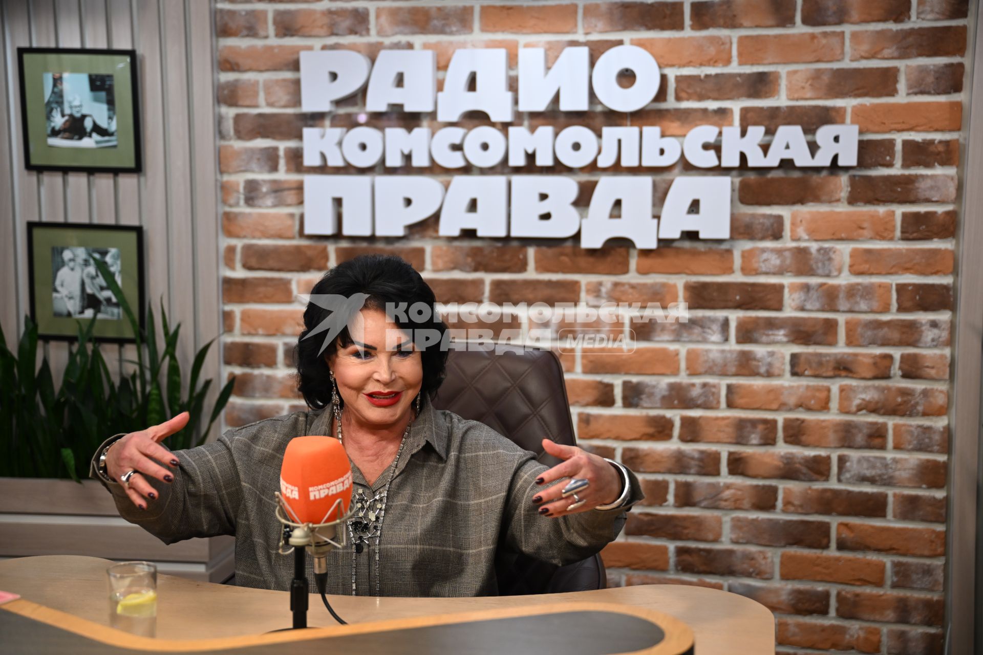 Надежда Бабкина на радиостанции Комсомольская правда\"