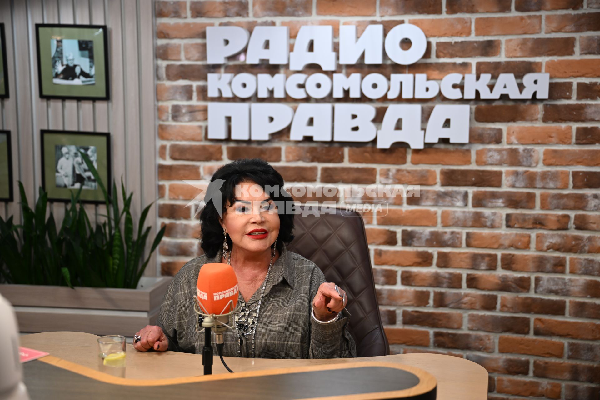 Надежда Бабкина на радиостанции Комсомольская правда\"