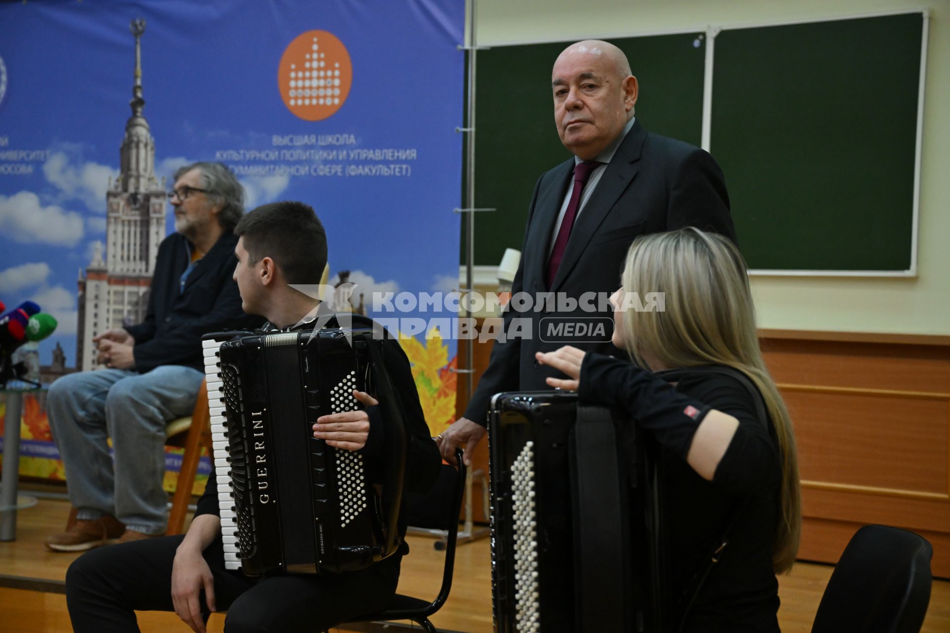 Режиссер Эмир Кустурица открыл Сербский клуб в МГУ
