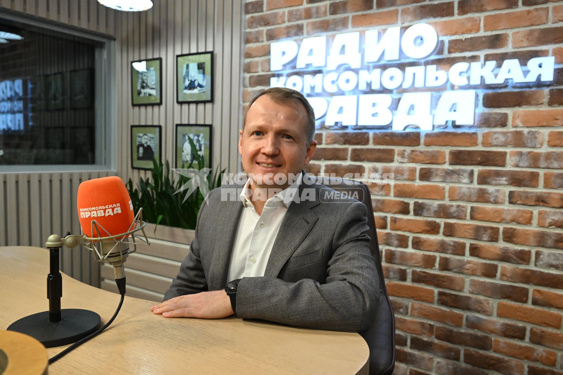 Николай Асаул на радиостанции \"Комсомольская правда\"