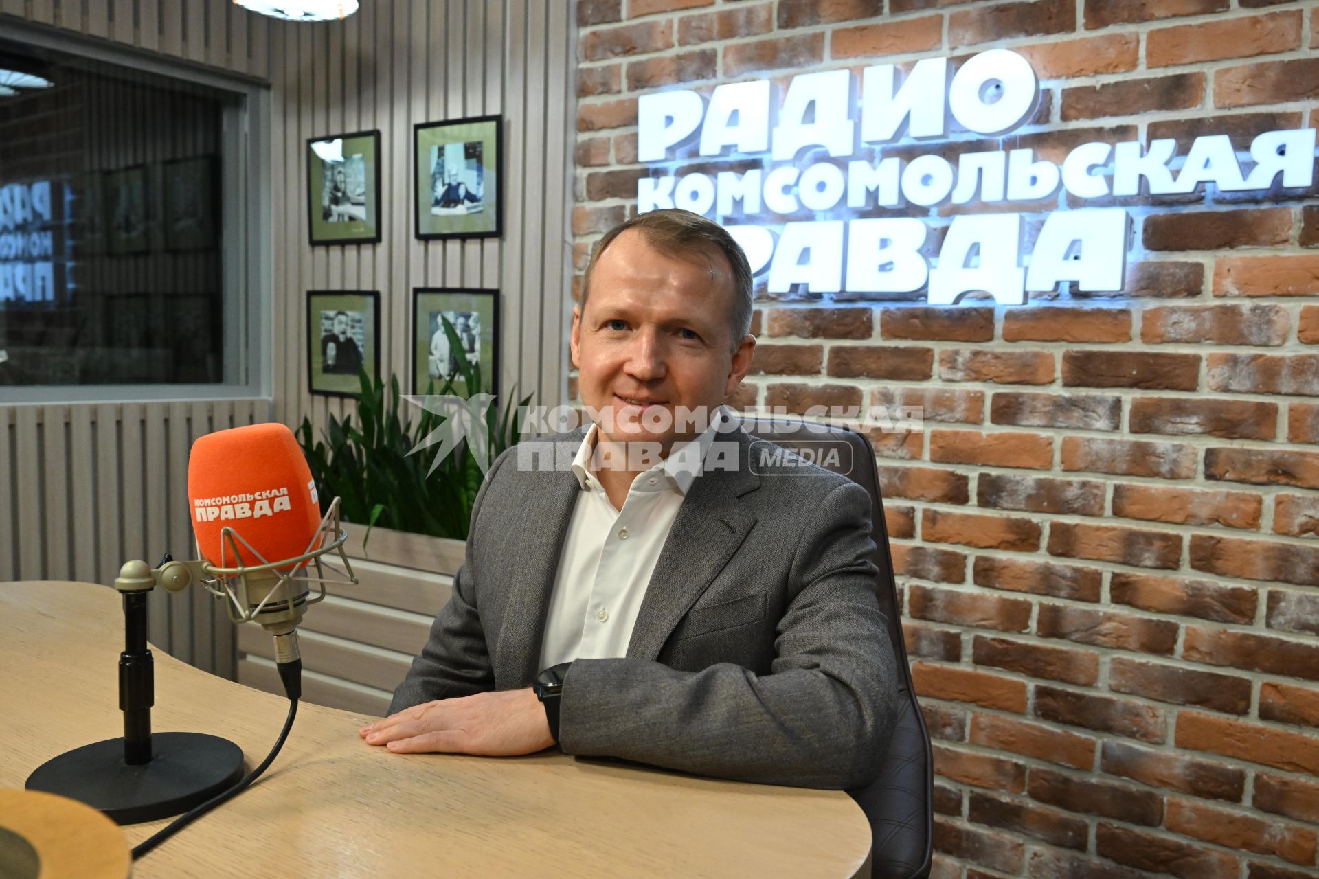 Николай Асаул на радиостанции \"Комсомольская правда\"