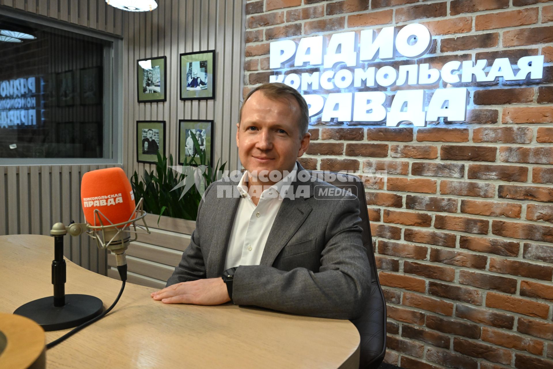 Николай Асаул на радиостанции \"Комсомольская правда\"