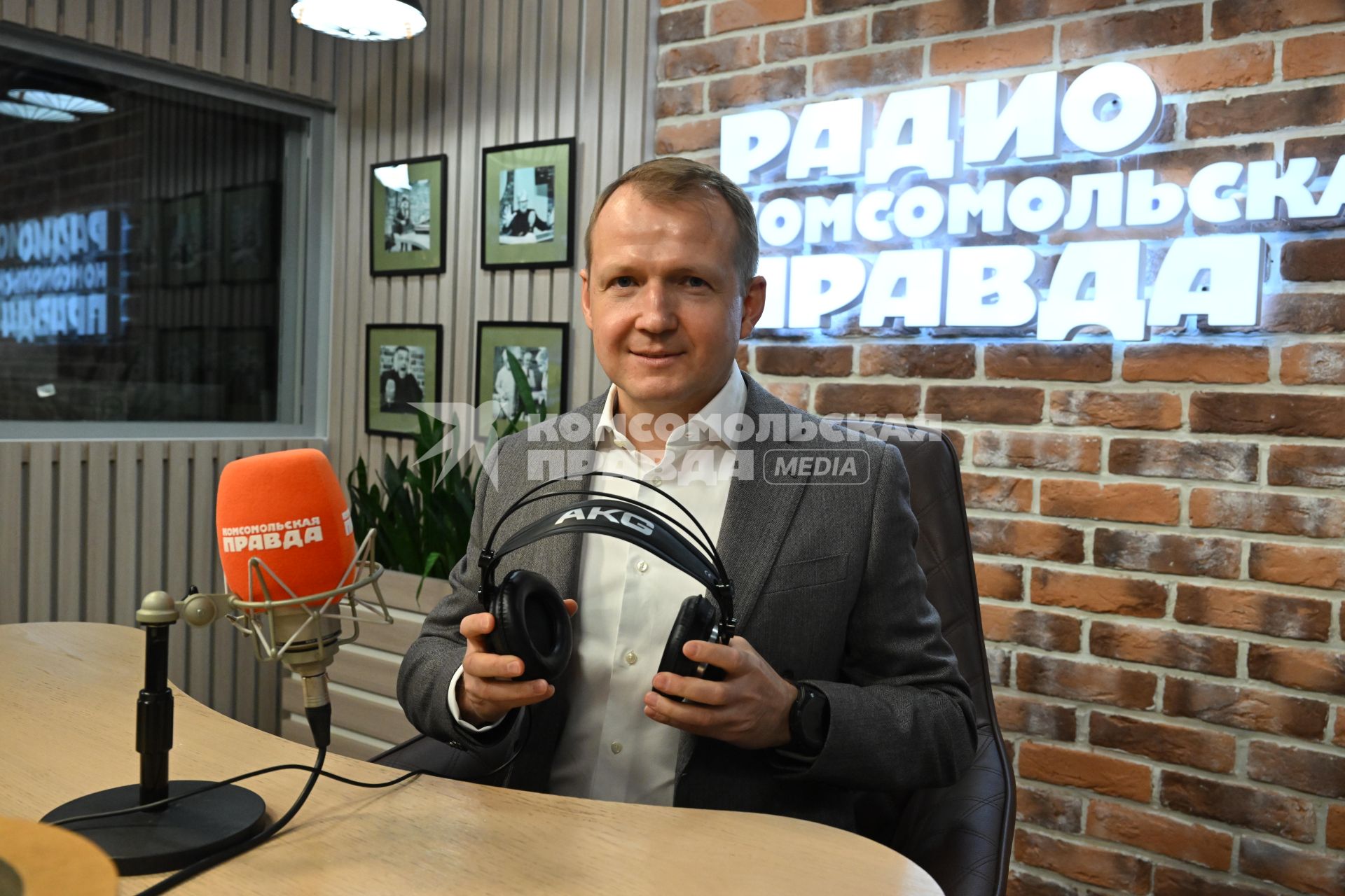 Николай Асаул на радиостанции \"Комсомольская правда\"