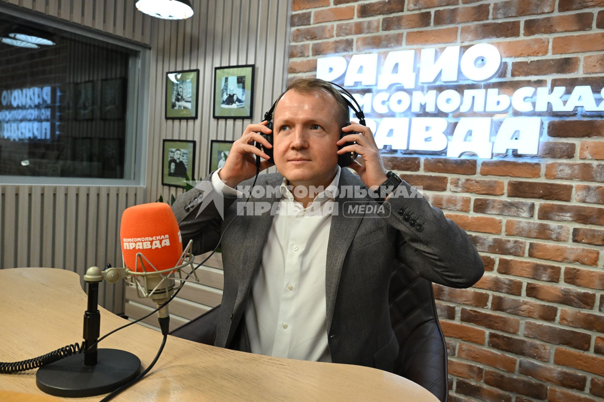 Николай Асаул на радиостанции \"Комсомольская правда\"