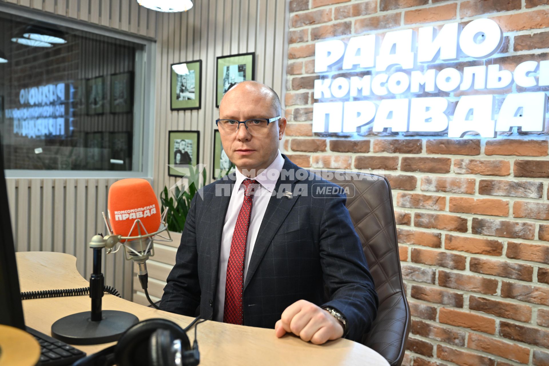 Виталий Ганчев на радиостанции Комсомольская правда\"