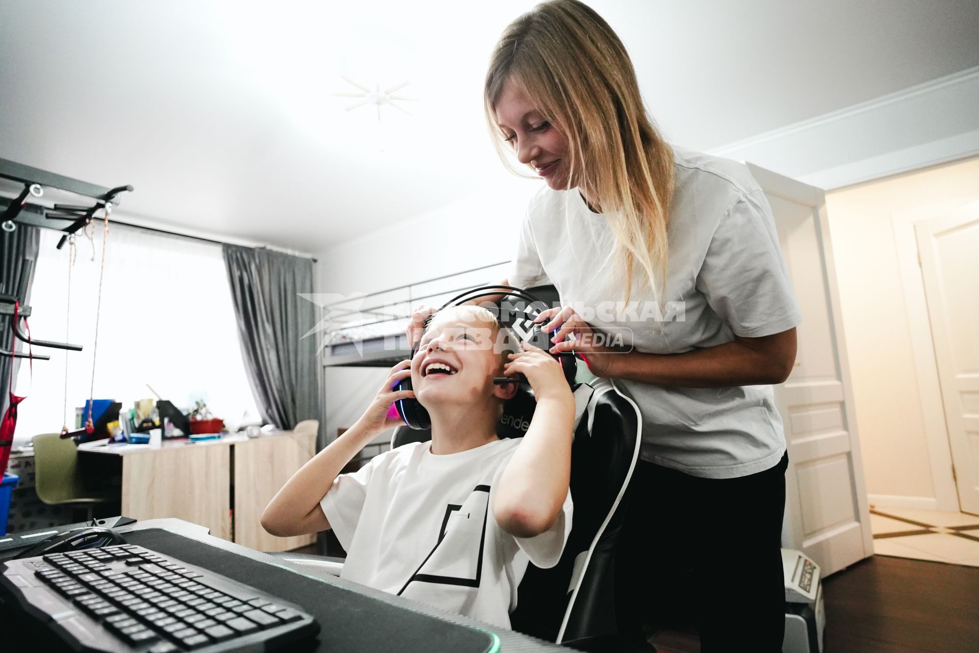 Дети с гаджетами