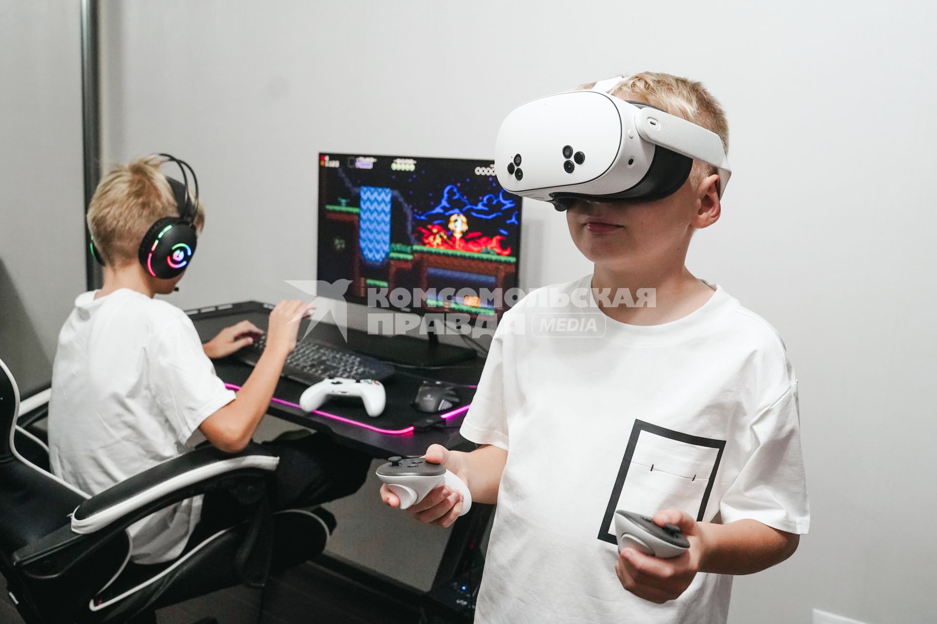 Дети с гаджетами