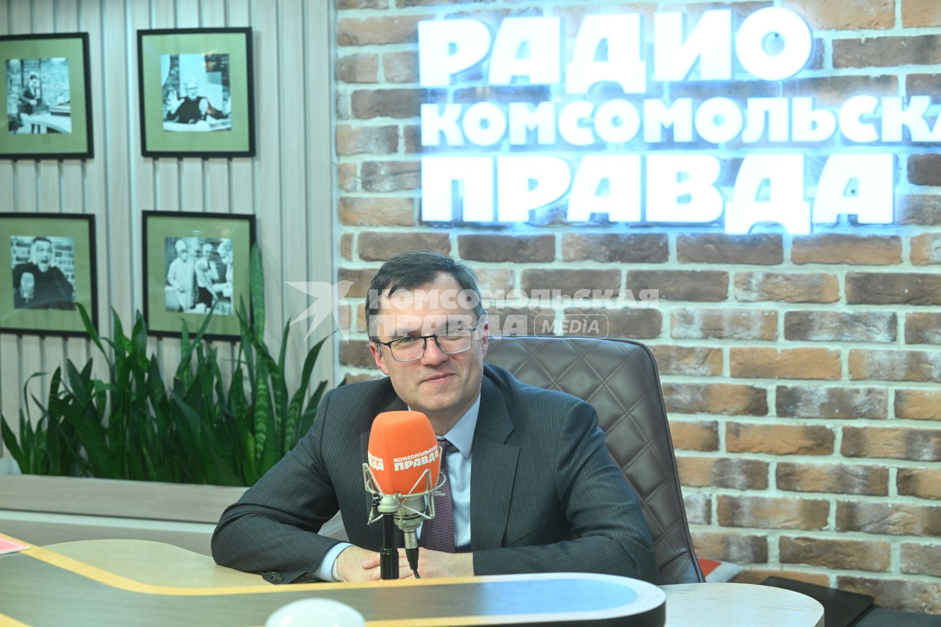 Александр Курьянов на радиостанции \"Комсомольская правда\"